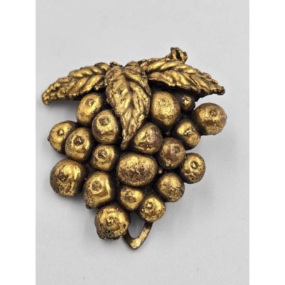 Antique Gold Tone Grape Cluster Dress Scarf Clip Pin Brooch Vintage Jewelry